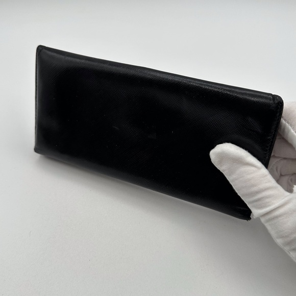 Salvatore Ferragamo Black Leather Wallet with Gold Clasp - Picture 3 of 14